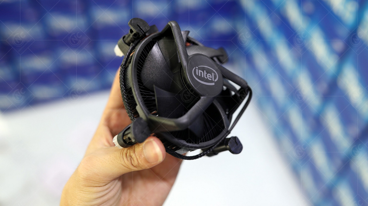 Intel Replaces Its Ugly Stock Coolers with Sleeker, Blacked-Out Ones